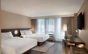SpringHill Suites by Marriott Vieux-Montréal / Old Montreal